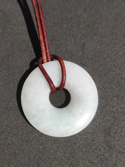 Burma Jade Donut *Rarität* ~ Edelstein Kette ~HIPPIE ~GOA ~Boho ~Tibet ~Ethno ~Nature ~Donut ~Schutzsymbol ~Heilstein - Art of Nature Berlin