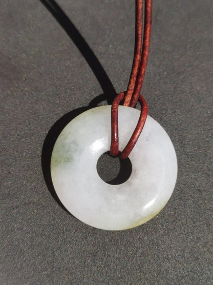Burma Jade Donut *Rarität* ~ Edelstein Kette ~HIPPIE ~GOA ~Boho ~Tibet ~Ethno ~Nature ~Donut ~Schutzsymbol ~Heilstein - Art of Nature Berlin