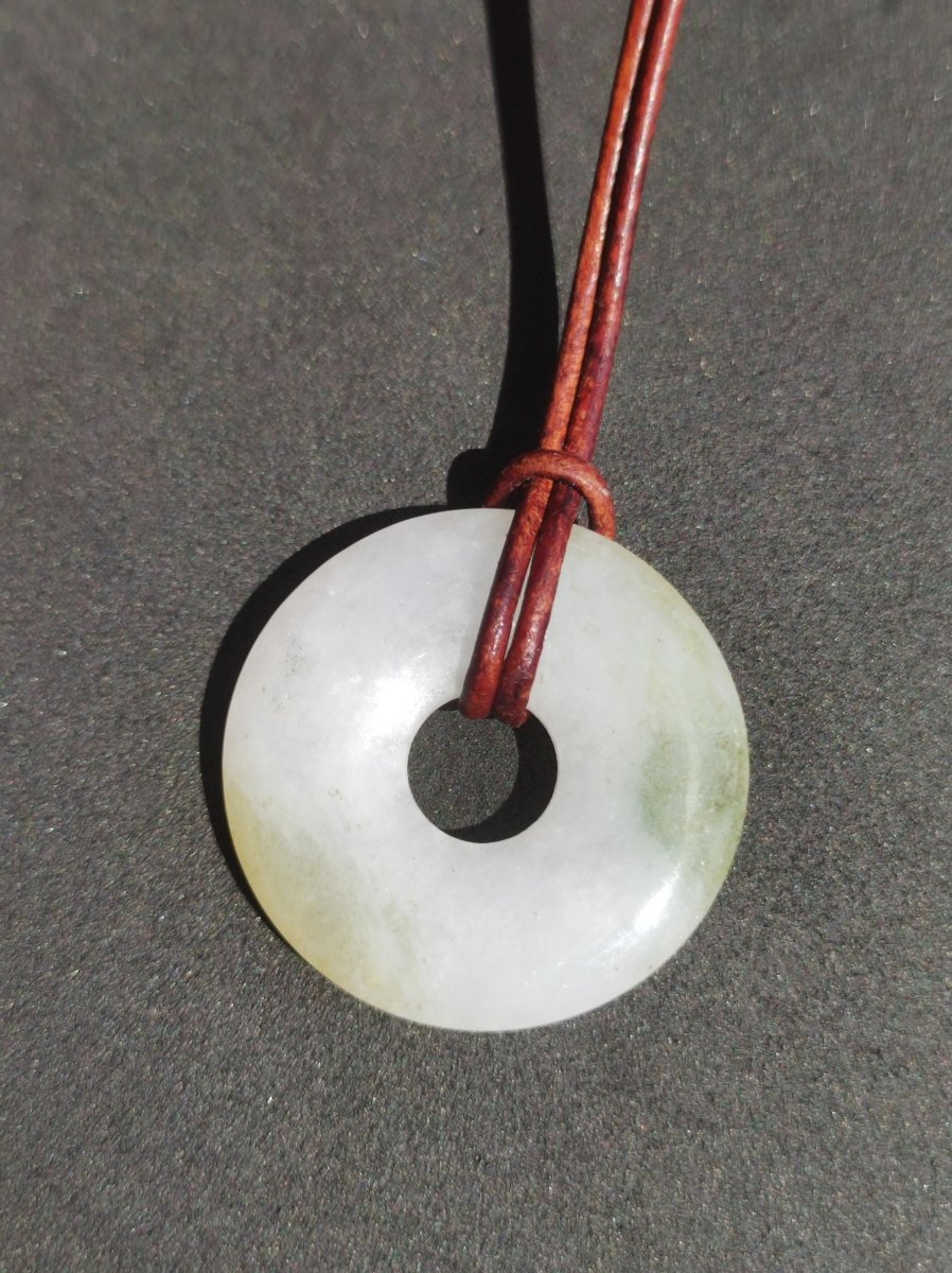 Burma Jade Donut *Rarität* ~ Edelstein Kette ~HIPPIE ~GOA ~Boho ~Tibet ~Ethno ~Nature ~Donut ~Schutzsymbol ~Heilstein - Art of Nature Berlin
