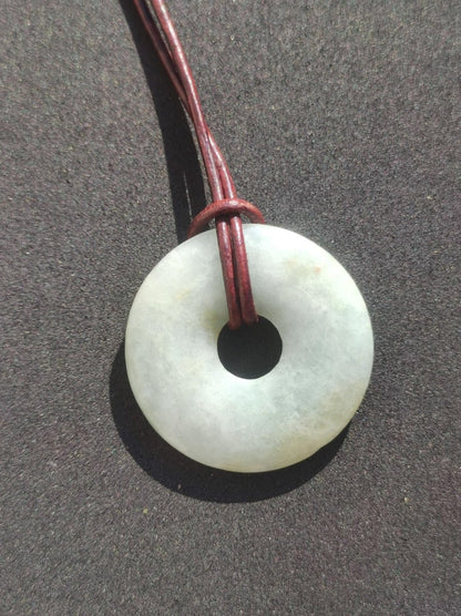 Burma Jade Donut *Rarität* ~ Edelstein Kette ~HIPPIE ~GOA ~Boho ~Tibet ~Ethno ~Nature ~Donut ~Schutzsymbol ~Heilstein - Art of Nature Berlin