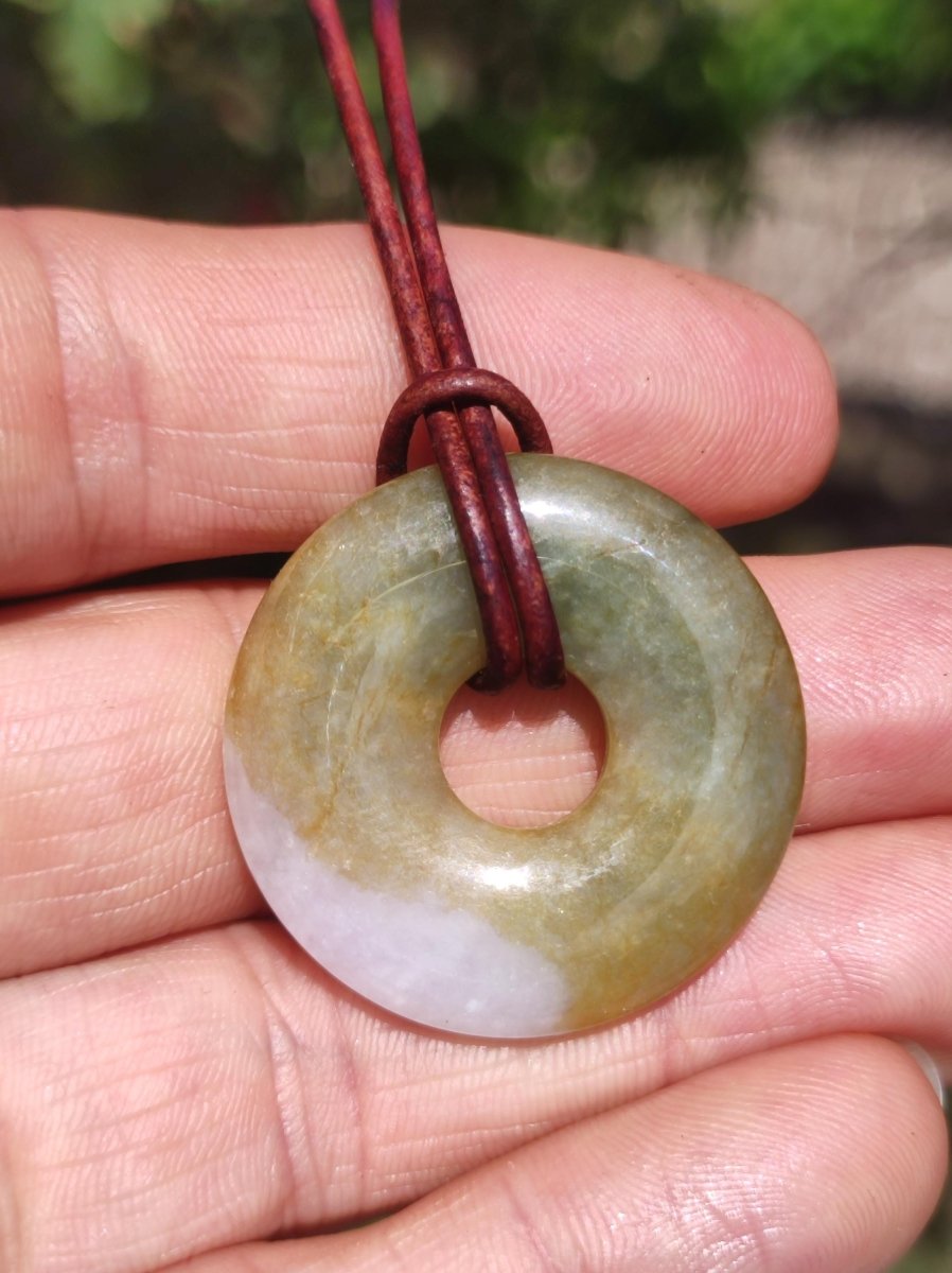 Burma Jade Donut *Rarität* ~ Edelstein Kette ~HIPPIE ~GOA ~Boho ~Tibet ~Ethno ~Nature ~Donut ~Schutzsymbol ~Heilstein - Art of Nature Berlin