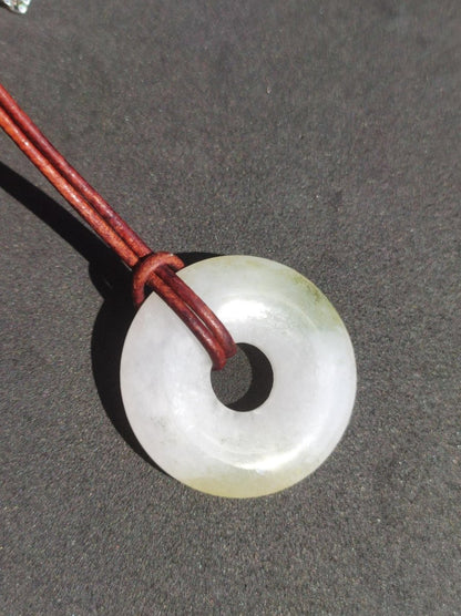 Burma Jade Donut *Rarität* ~ Edelstein Kette ~HIPPIE ~GOA ~Boho ~Tibet ~Ethno ~Nature ~Donut ~Schutzsymbol ~Heilstein - Art of Nature Berlin
