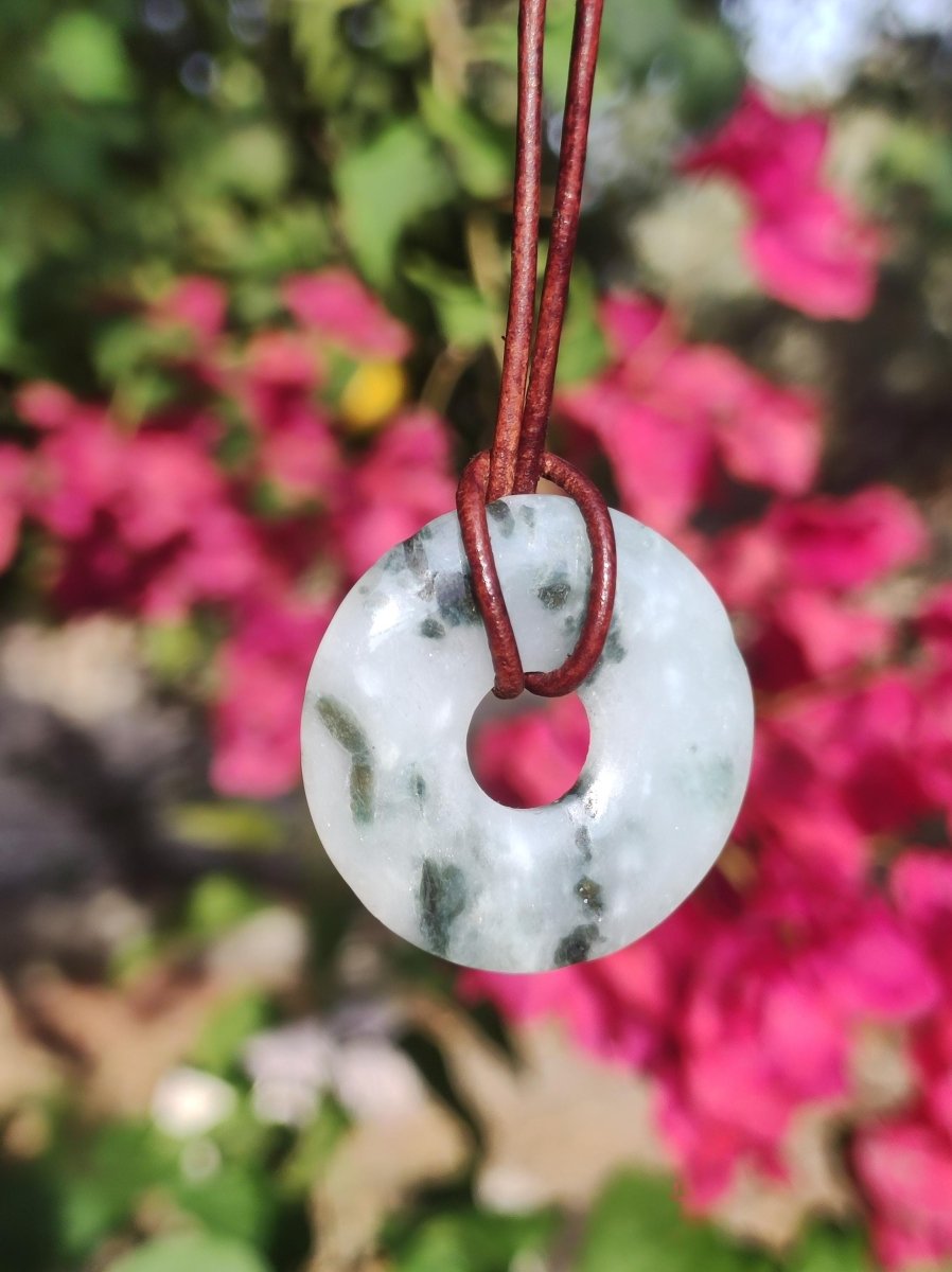 Burma Jade Donut *Rarität* ~ Edelstein Kette ~HIPPIE ~GOA ~Boho ~Tibet ~Ethno ~Nature ~Donut ~Schutzsymbol ~Heilstein - Art of Nature Berlin