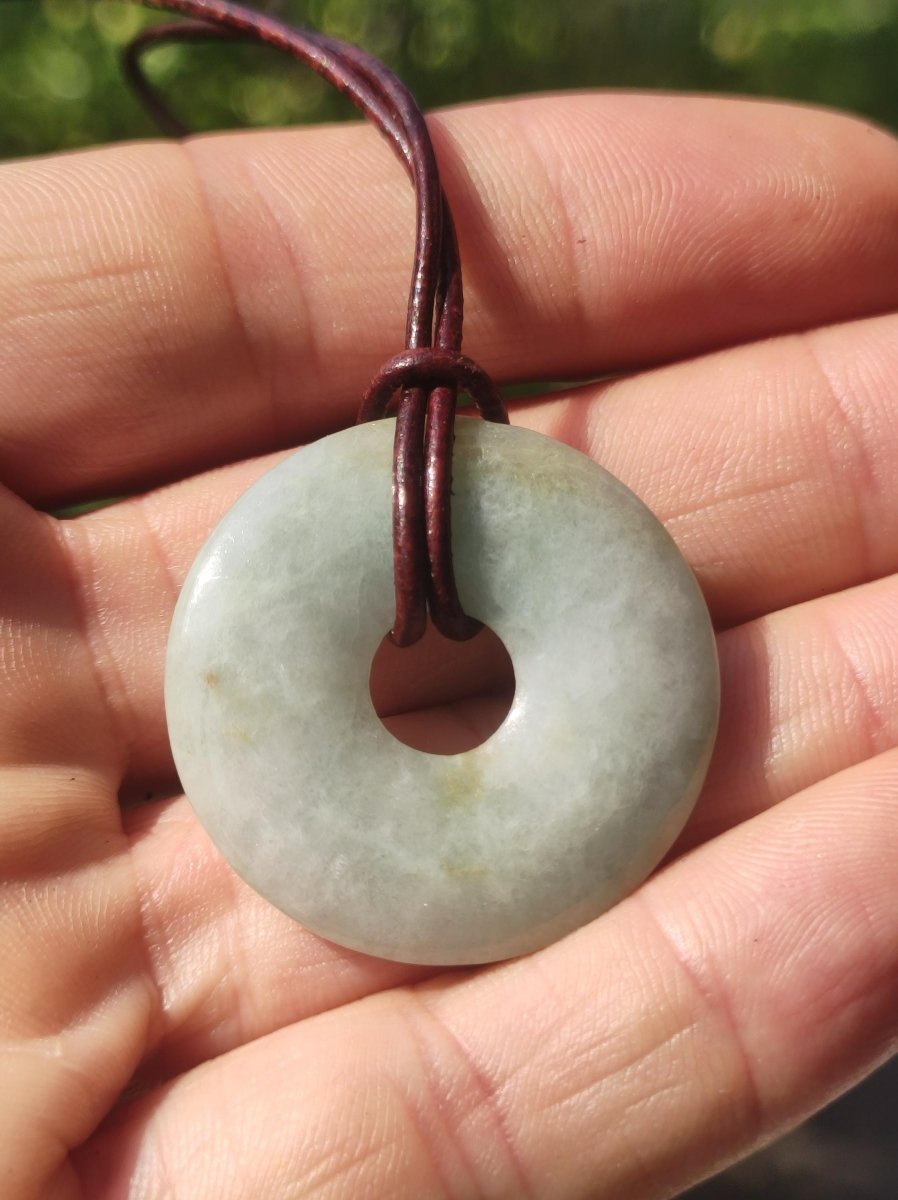 Burma Jade Donut *Rarität* ~ Edelstein Kette ~HIPPIE ~GOA ~Boho ~Tibet ~Ethno ~Nature ~Donut ~Schutzsymbol ~Heilstein - Art of Nature Berlin