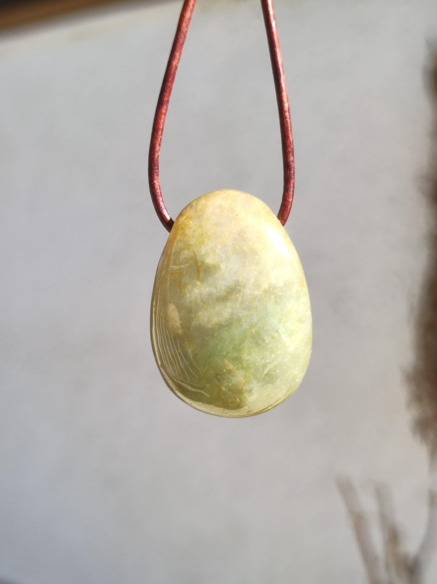 Burma Jade *Rarität* ~ Edelstein Kette HIPPIE Boho Ethno Natur Heilstein Rarität Kristalle Schmuck Anhänger Natur Kraft Stein Geschenk grün - Art of Nature Berlin