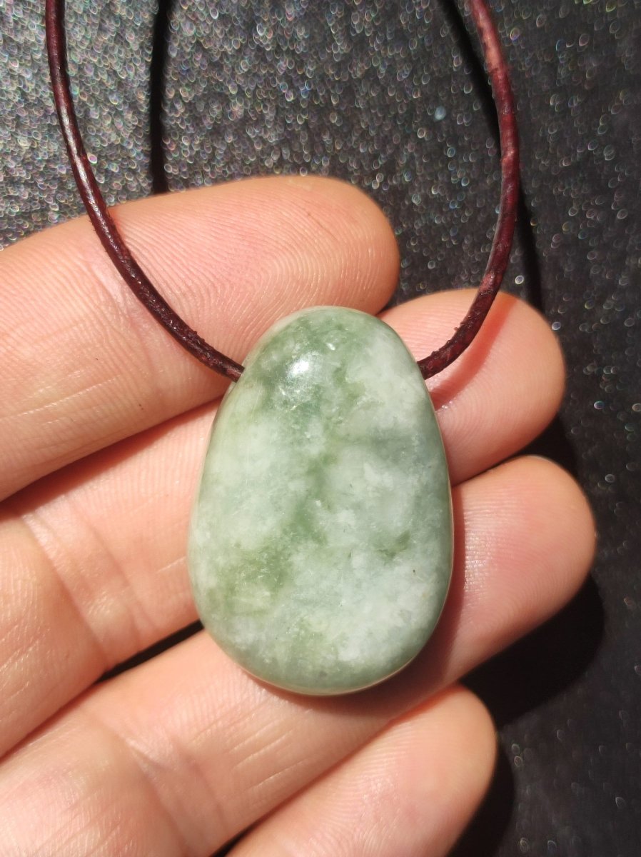 Burma Jade *Rarität* ~ Edelstein Kette HIPPIE Boho Ethno Natur Heilstein Rarität Kristalle Schmuck Anhänger Natur Kraft Stein Geschenk grün - Art of Nature Berlin