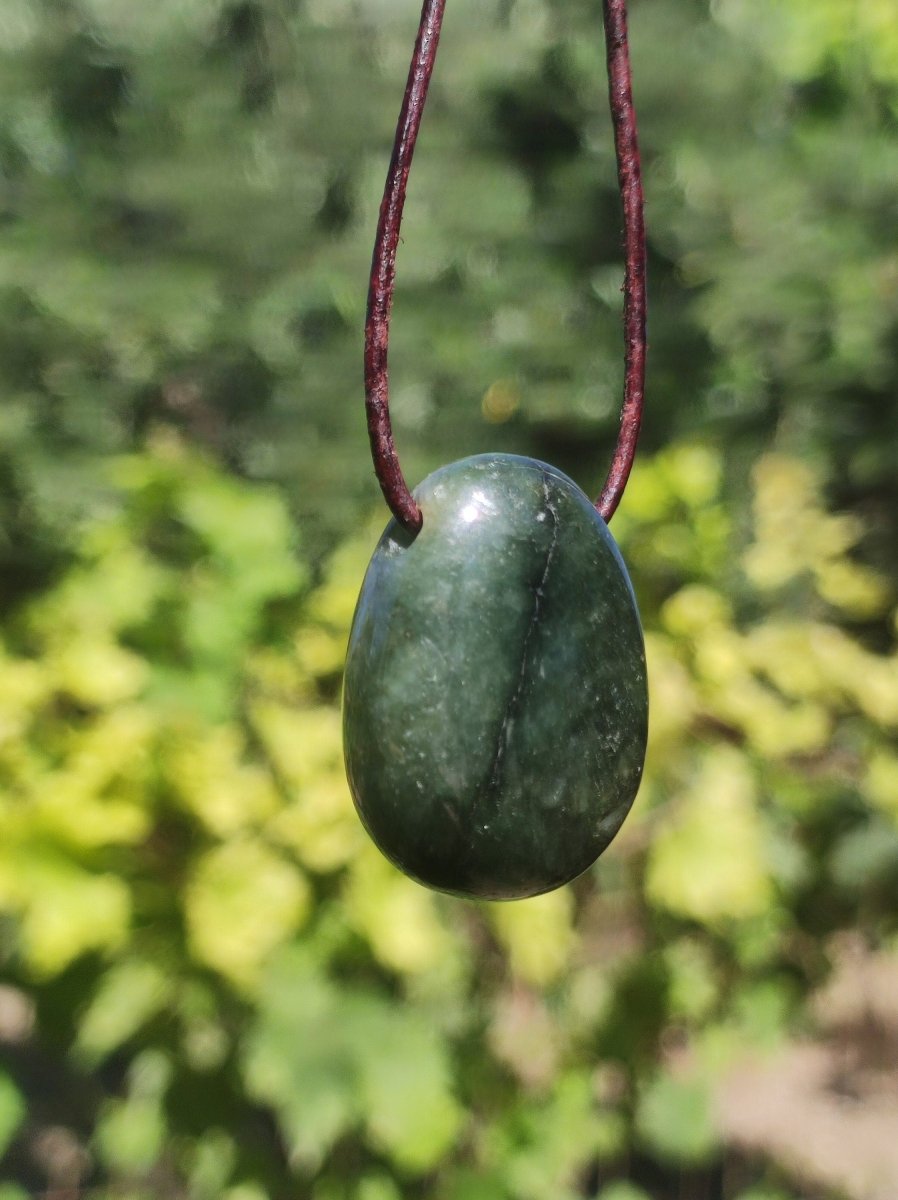 Burma Jade *Rarität* ~ Edelstein Kette HIPPIE Boho Ethno Natur Heilstein Rarität Kristalle Schmuck Anhänger Natur Kraft Stein Geschenk grün - Art of Nature Berlin