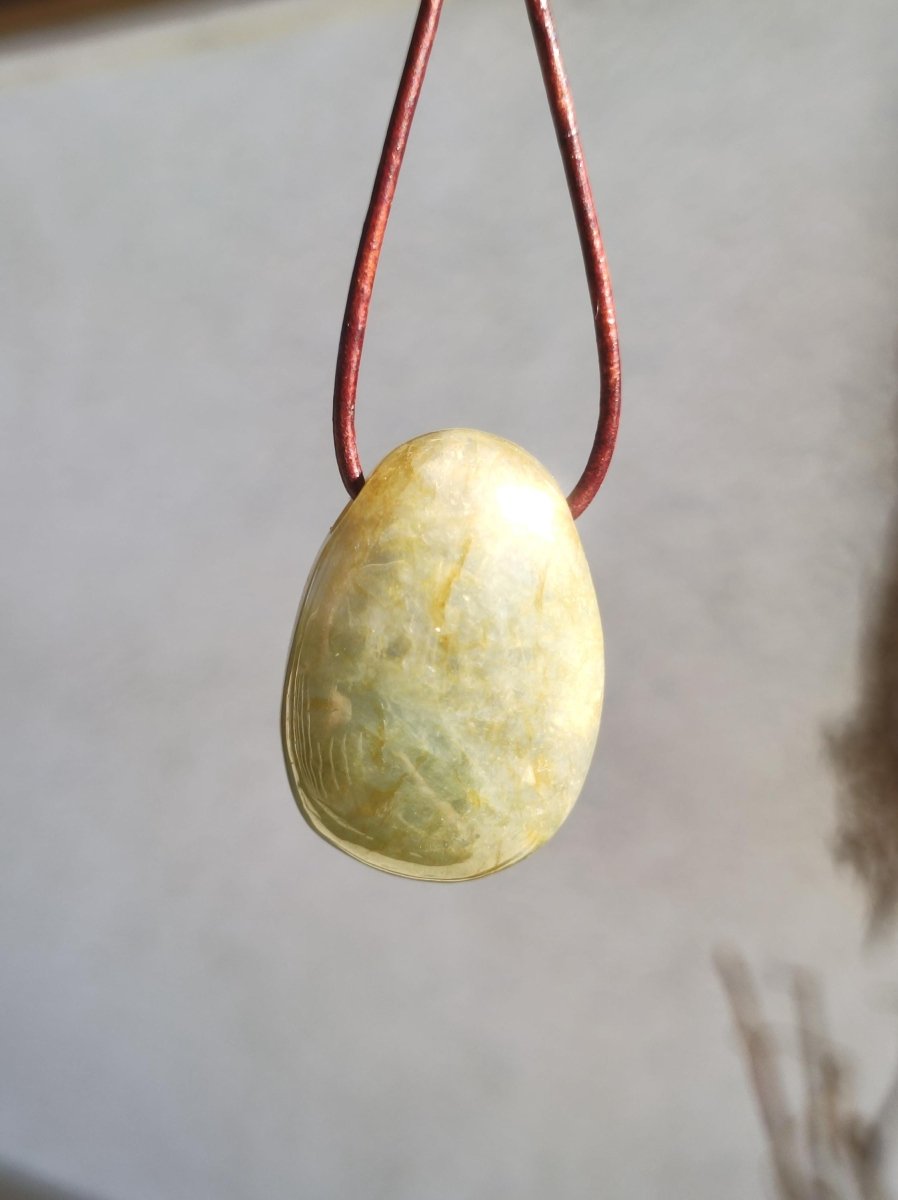 Burma Jade *Rarität* ~ Edelstein Kette HIPPIE Boho Ethno Natur Heilstein Rarität Kristalle Schmuck Anhänger Natur Kraft Stein Geschenk grün - Art of Nature Berlin