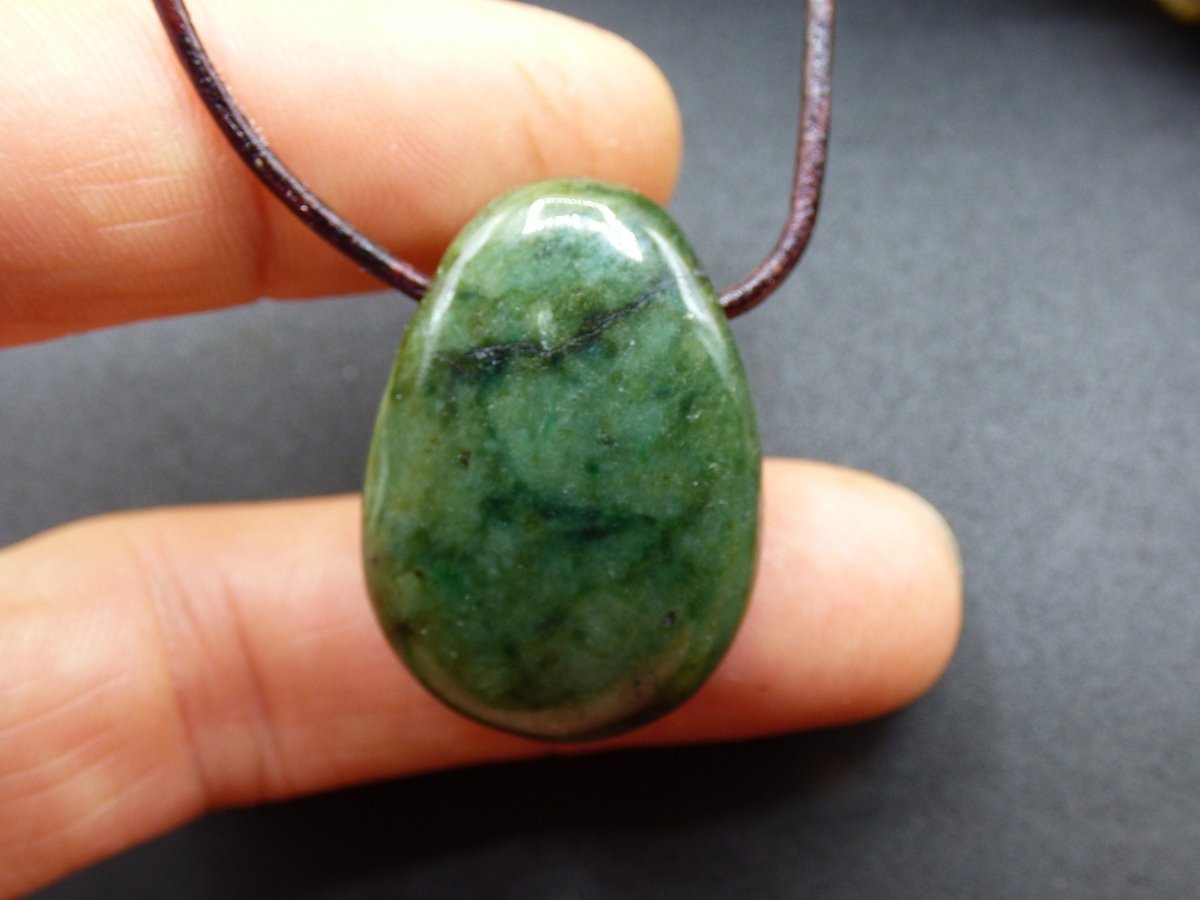 Burma Jade *Rarität* ~ Edelstein Kette HIPPIE Boho Ethno Natur Heilstein Rarität Kristalle Schmuck Anhänger Natur Kraft Stein Geschenk grün - Art of Nature Berlin