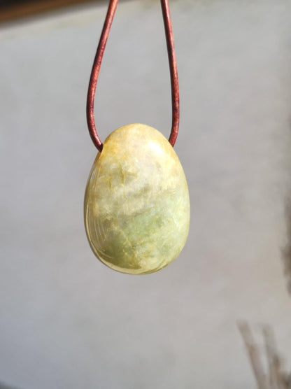 Burma Jade *Rarität* ~ Edelstein Kette HIPPIE Boho Ethno Natur Heilstein Rarität Kristalle Schmuck Anhänger Natur Kraft Stein Geschenk grün - Art of Nature Berlin