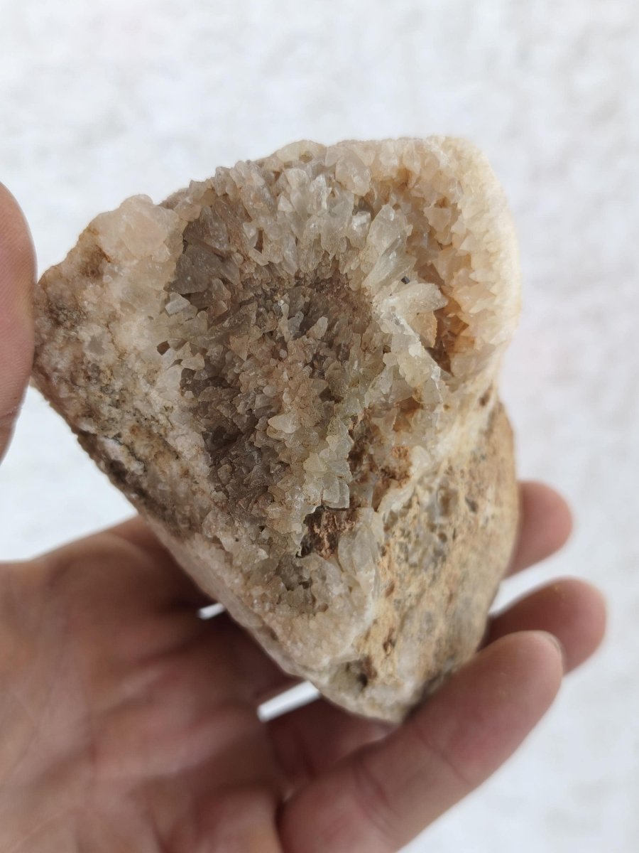 Calcite Geode – Attavyros, Insel Rhodos Griechenland Sammler Mineralien Kristall Deko Selbstfund Geschenk Haus Wohnen Energie Altar Schön - Art of Nature Berlin