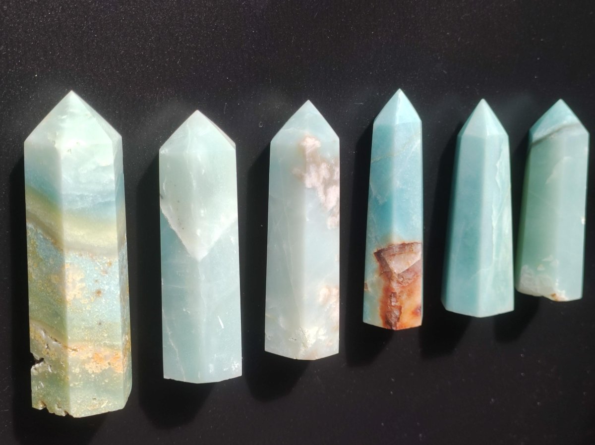 Caribbean Calcite (Blauer Calcit - Aragonit) Kristall Point Spitze Turm Obelisk ~ Magische Edelstein Deko Massagestab HIPPIE Ethno Heilstein - Art of Nature Berlin