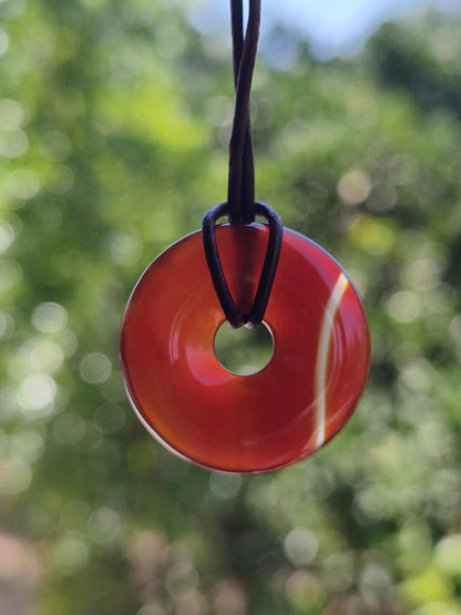 Carneol Carnelian Karneol A - Edelstein Donut Kette rot Natur Heilstein Kristalle Anhänger Mann Frau Kind Geschenk Er Sie Bruder Schwester - Art of Nature Berlin