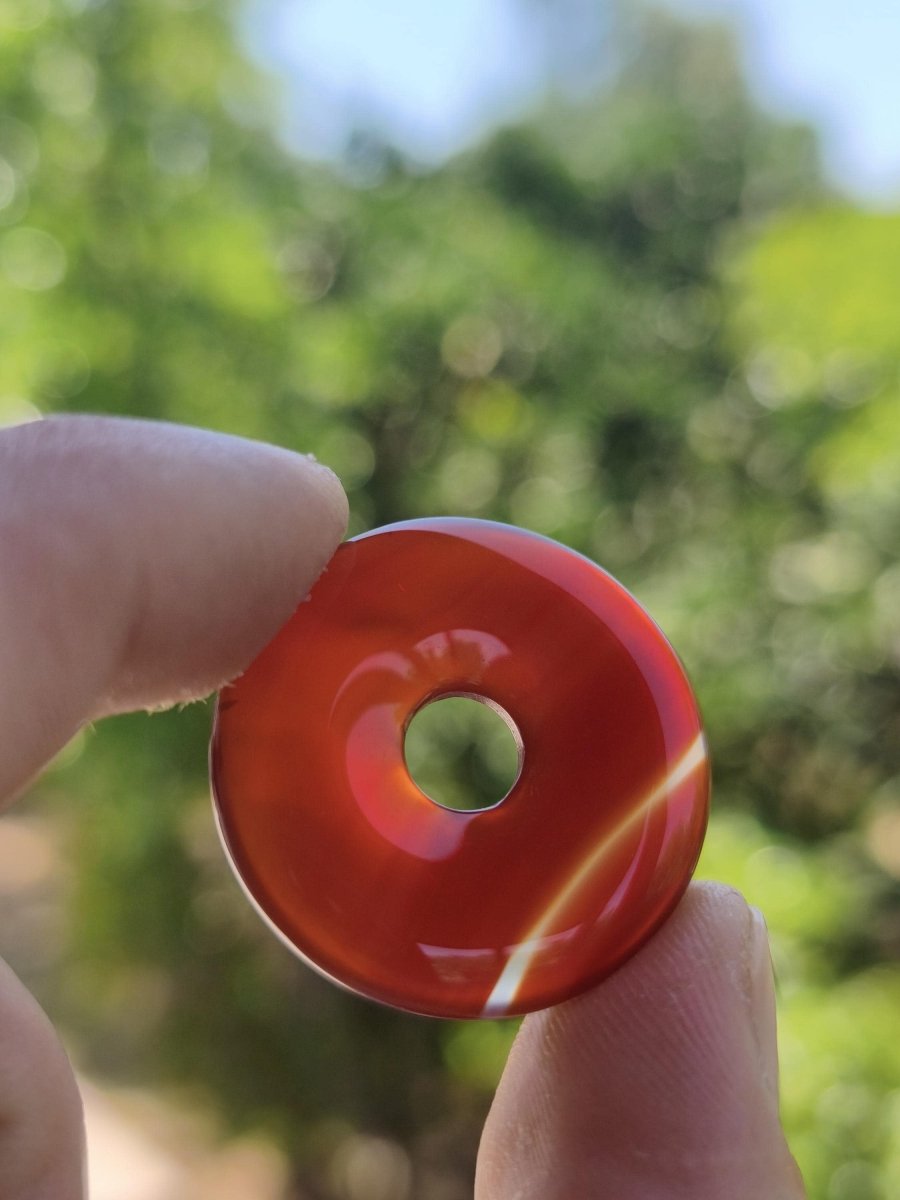 Carneol Carnelian Karneol A - Edelstein Donut Kette rot Natur Heilstein Kristalle Anhänger Mann Frau Kind Geschenk Er Sie Bruder Schwester - Art of Nature Berlin