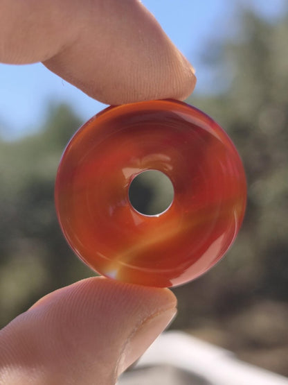 Carneol Carnelian Karneol A - Edelstein Donut Kette rot Natur Heilstein Kristalle Anhänger Mann Frau Kind Geschenk Er Sie Bruder Schwester - Art of Nature Berlin