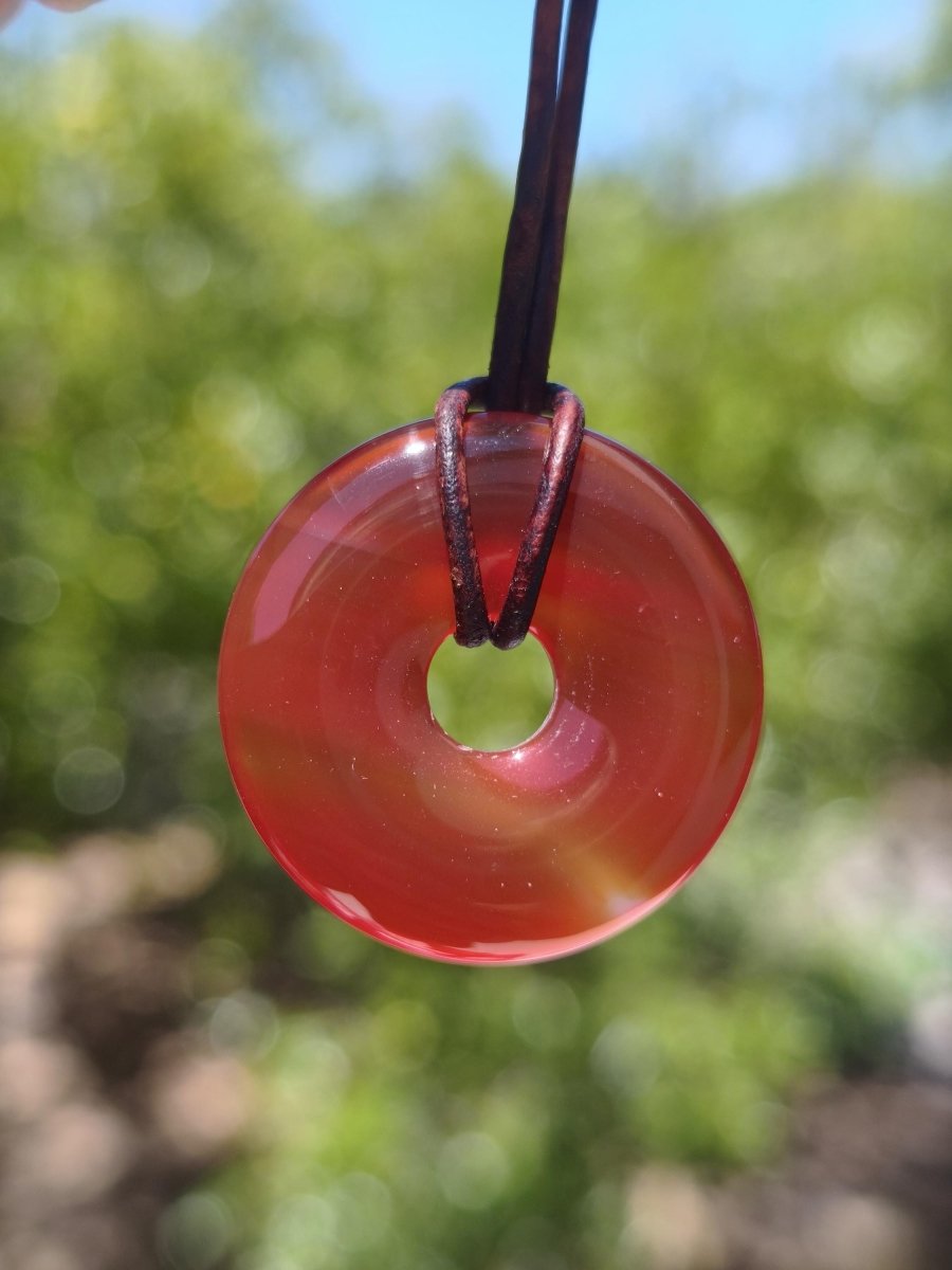 Carneol Carnelian Karneol A - Edelstein Donut Kette rot Natur Heilstein Kristalle Anhänger Mann Frau Kind Geschenk Er Sie Bruder Schwester - Art of Nature Berlin