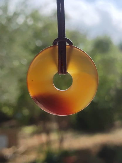 Carneol Carnelian Karneol A - Edelstein Donut Kette rot Natur Heilstein Kristalle Anhänger Mann Frau Kind Geschenk Er Sie Bruder Schwester - Art of Nature Berlin