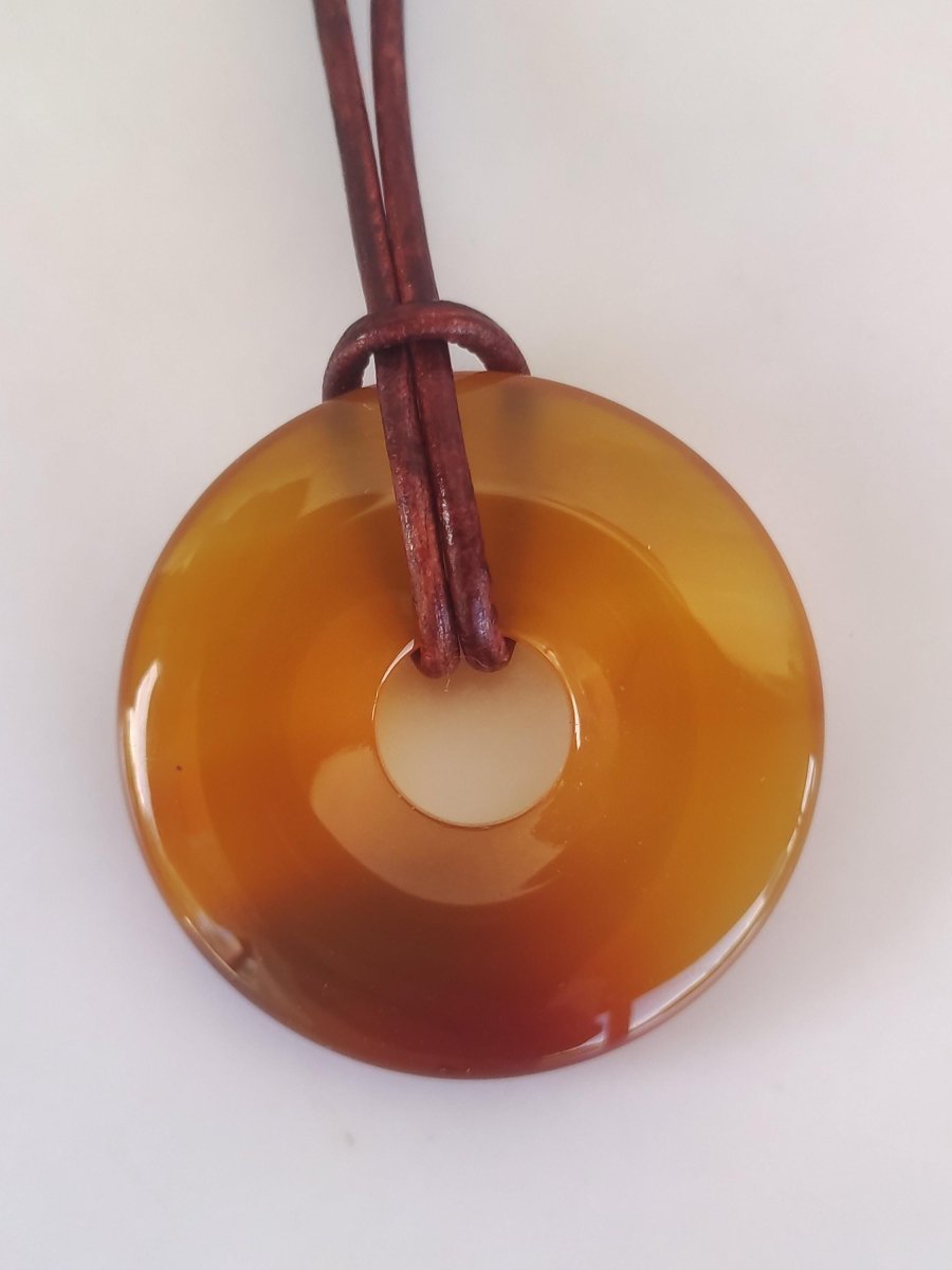 Carneol Carnelian Karneol A - Edelstein Donut Kette rot Natur Heilstein Kristalle Anhänger Mann Frau Kind Geschenk Er Sie Bruder Schwester - Art of Nature Berlin