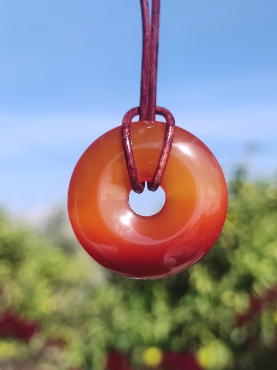 Carneol Carnelian Karneol A - Edelstein Donut Kette rot Natur Heilstein Kristalle Anhänger Mann Frau Kind Geschenk Er Sie Bruder Schwester - Art of Nature Berlin