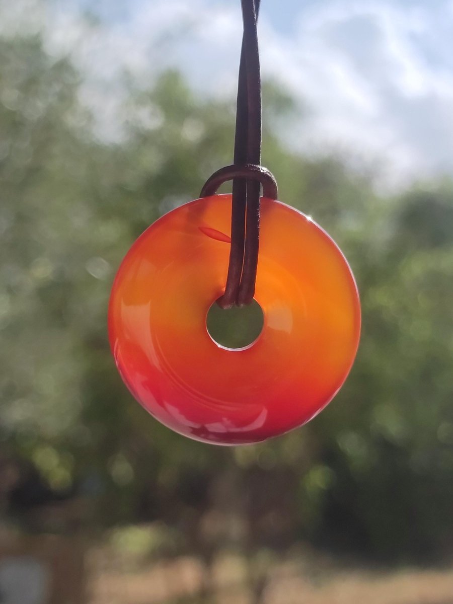 Carneol Carnelian Karneol A - Edelstein Donut Kette rot Natur Heilstein Kristalle Anhänger Mann Frau Kind Geschenk Er Sie Bruder Schwester - Art of Nature Berlin