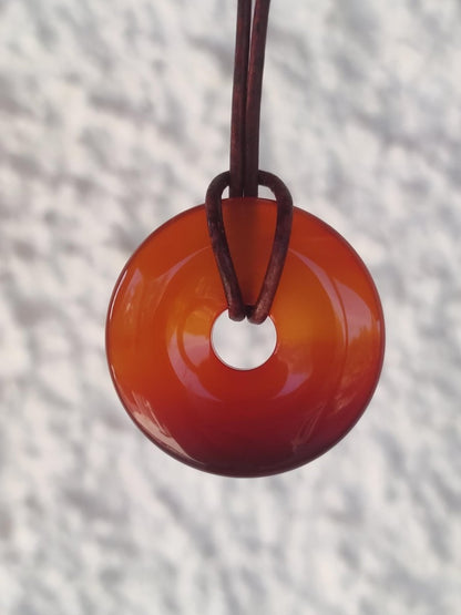 Carneol Carnelian Karneol A - Edelstein Donut Kette rot Natur Heilstein Kristalle Anhänger Mann Frau Kind Geschenk Er Sie Bruder Schwester - Art of Nature Berlin