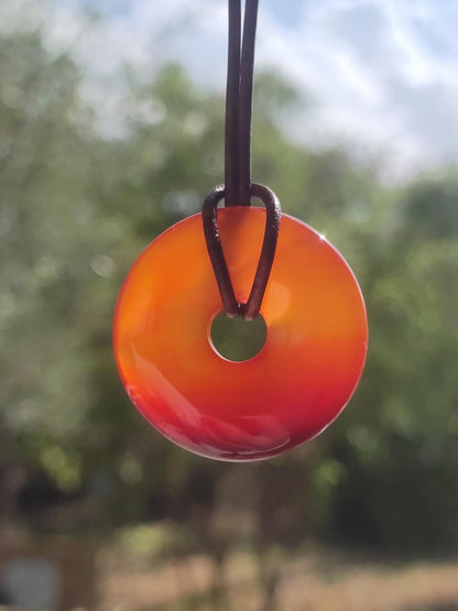 Carneol Carnelian Karneol A - Edelstein Donut Kette rot Natur Heilstein Kristalle Anhänger Mann Frau Kind Geschenk Er Sie Bruder Schwester - Art of Nature Berlin
