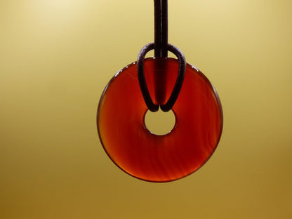 Carneol Carnelian Karneol - Edelstein Donut Kette 30mm rot Natur Heilstein Kristalle Anhänger Mann Frau Kind Geschenk Sie Bruder Schwester - Art of Nature Berlin