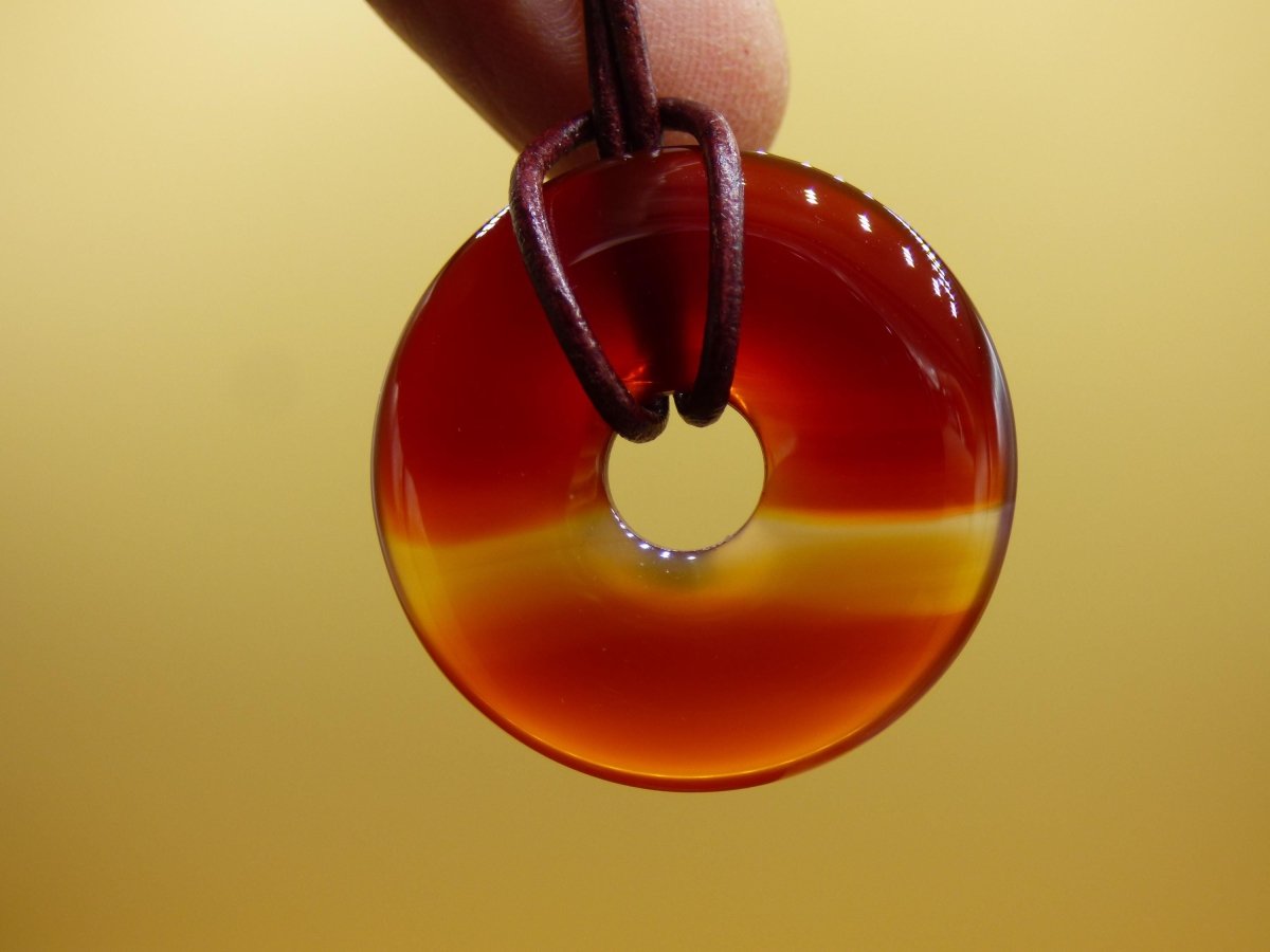 Carneol Carnelian Karneol - Edelstein Donut Kette rot Natur Heilstein Kristalle Anhänger Mann Frau Kind Geschenk Er Sie Bruder Schwester - Art of Nature Berlin
