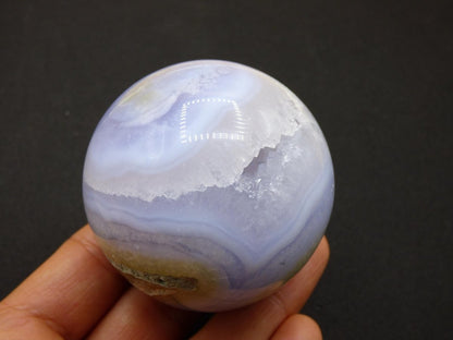Chalcedon AAA - Edelstein Kugel blau Deko Sphere mit Geode Meditation Natur Heilstein Wohnen Sammler Rarität Hochwertig Art of Nature Berlin - Art of Nature Berlin