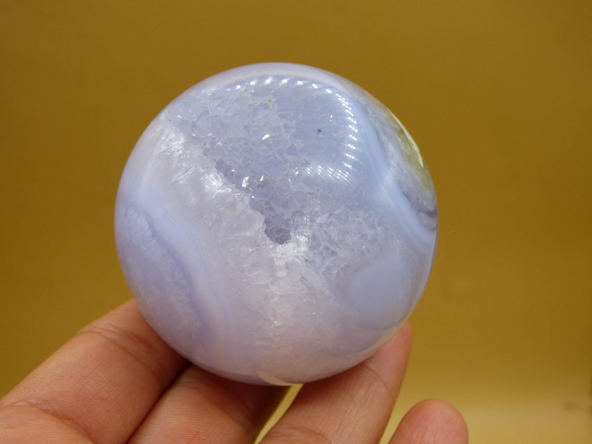 Chalcedon AAA - Edelstein Kugel blau Deko Sphere mit Geode Meditation Natur Heilstein Wohnen Sammler Rarität Hochwertig Art of Nature Berlin - Art of Nature Berlin
