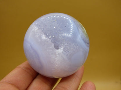 Chalcedon AAA - Edelstein Kugel blau Deko Sphere mit Geode Meditation Natur Heilstein Wohnen Sammler Rarität Hochwertig Art of Nature Berlin - Art of Nature Berlin