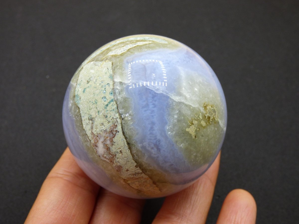 Chalcedon AAA - Edelstein Kugel blau Deko Sphere mit Geode Meditation Natur Heilstein Wohnen Sammler Rarität Hochwertig Art of Nature Berlin - Art of Nature Berlin