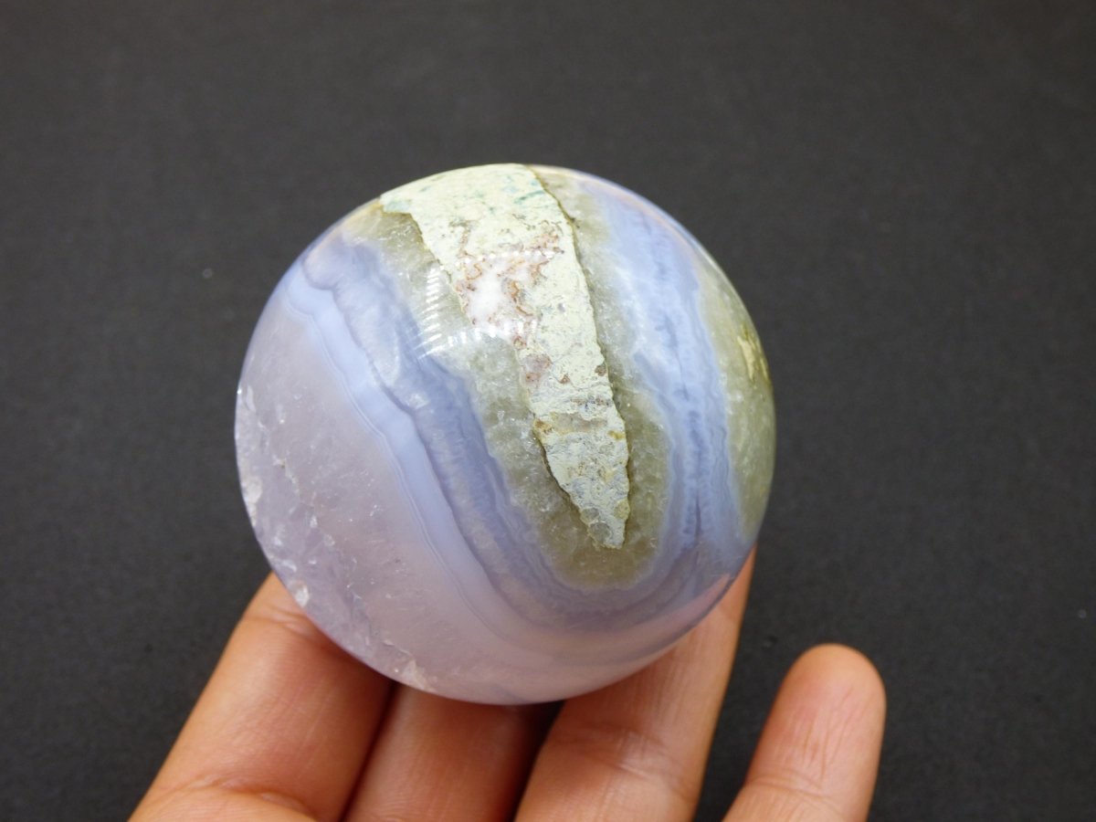 Chalcedon AAA - Edelstein Kugel blau Deko Sphere mit Geode Meditation Natur Heilstein Wohnen Sammler Rarität Hochwertig Art of Nature Berlin - Art of Nature Berlin