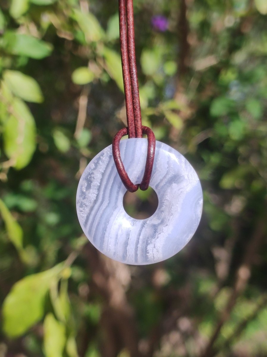 Chalcedon Blau / Blue Laze - Edelstein Donut Kette blau Natur Heilstein Kristalle Anhänger Mann Frau Kind Geschenk Er Sie Bruder Schwester - Art of Nature Berlin