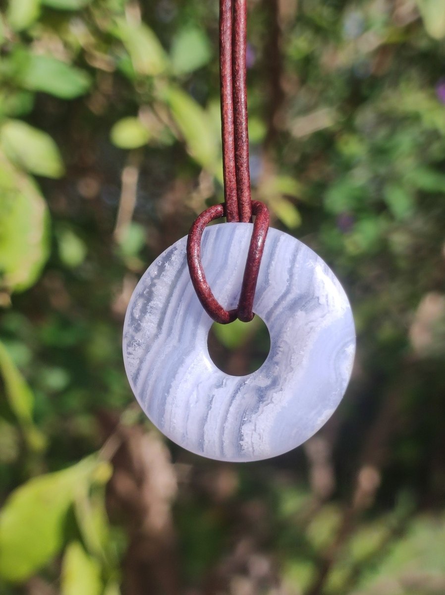 Chalcedon Blau / Blue Laze - Edelstein Donut Kette blau Natur Heilstein Kristalle Anhänger Mann Frau Kind Geschenk Er Sie Bruder Schwester - Art of Nature Berlin