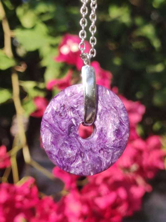 Charoit AAA Schutzdonut ~ 925 Sterling Silber Edelstein Kette HIPPIE GOA Boho Tibet Ethno Natur Donut Schutzsymbol Heilstein Rarität lila - Art of Nature Berlin