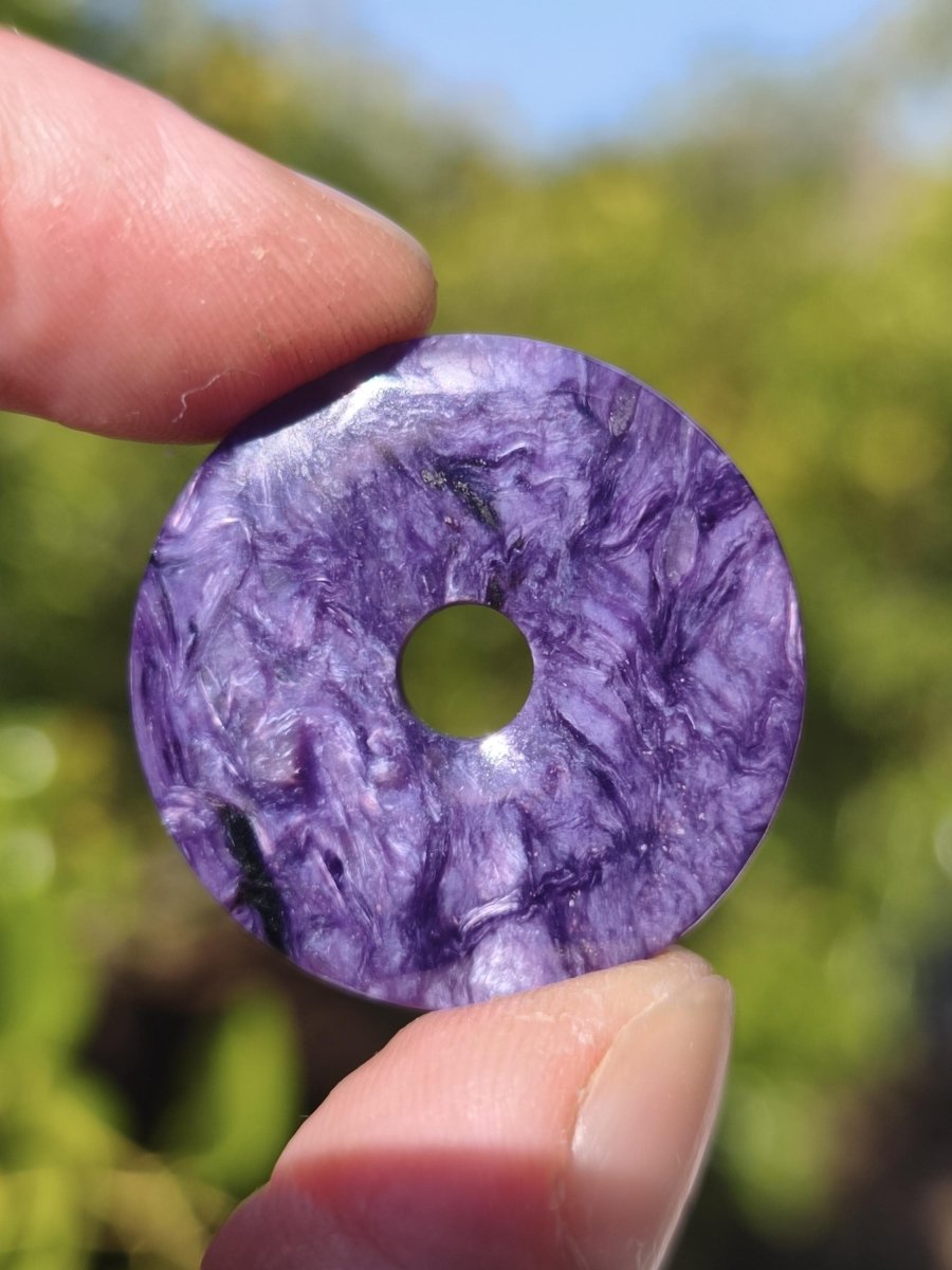 Charoit AAA Schutzdonut - Edelstein Donut Kette Rarität selten Schutzsymbol Heilstein Kristall HIPPIE Boho Ethno Mann Frau Geschenk Er Sie - Art of Nature Berlin