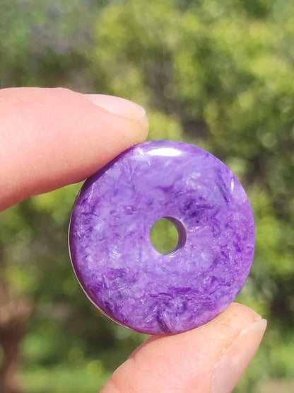Charoit AAA Schutzdonut - Edelstein Donut Kette Rarität selten Schutzsymbol Heilstein Kristall HIPPIE Boho Ethno Mann Frau Geschenk Er Sie - Art of Nature Berlin