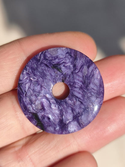 Charoit AAA Schutzdonut - Edelstein Donut Kette Rarität selten Schutzsymbol Heilstein Kristall HIPPIE Boho Ethno Mann Frau Geschenk Er Sie - Art of Nature Berlin