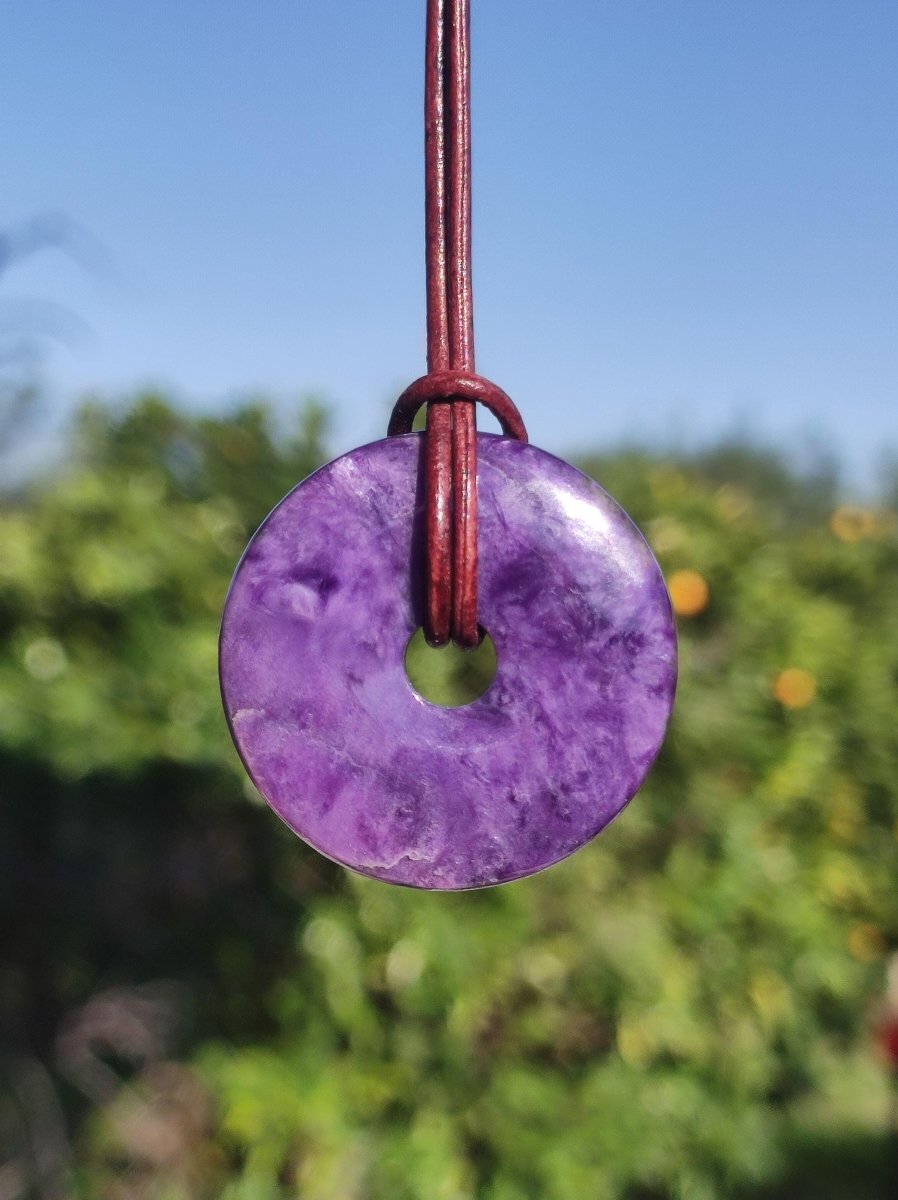 Charoit AAA Schutzdonut - Edelstein Donut Kette Rarität selten Schutzsymbol Heilstein Kristall HIPPIE Boho Ethno Mann Frau Geschenk Er Sie - Art of Nature Berlin