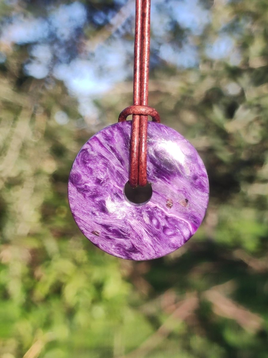 Charoit AAA Schutzdonut - Edelstein Donut Kette Rarität selten Schutzsymbol Heilstein Kristall HIPPIE Boho Ethno Mann Frau Geschenk Er Sie - Art of Nature Berlin