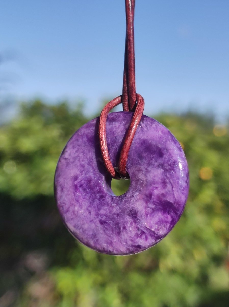 Charoit AAA Schutzdonut - Edelstein Donut Kette Rarität selten Schutzsymbol Heilstein Kristall HIPPIE Boho Ethno Mann Frau Geschenk Er Sie - Art of Nature Berlin