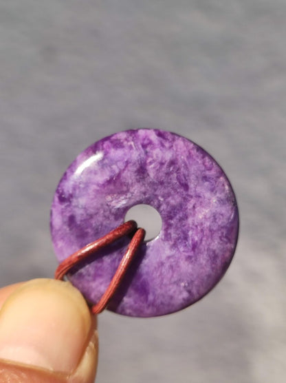 Charoit AAA Schutzdonut - Edelstein Donut Kette Rarität selten Schutzsymbol Heilstein Kristall HIPPIE Boho Ethno Mann Frau Geschenk Er Sie - Art of Nature Berlin