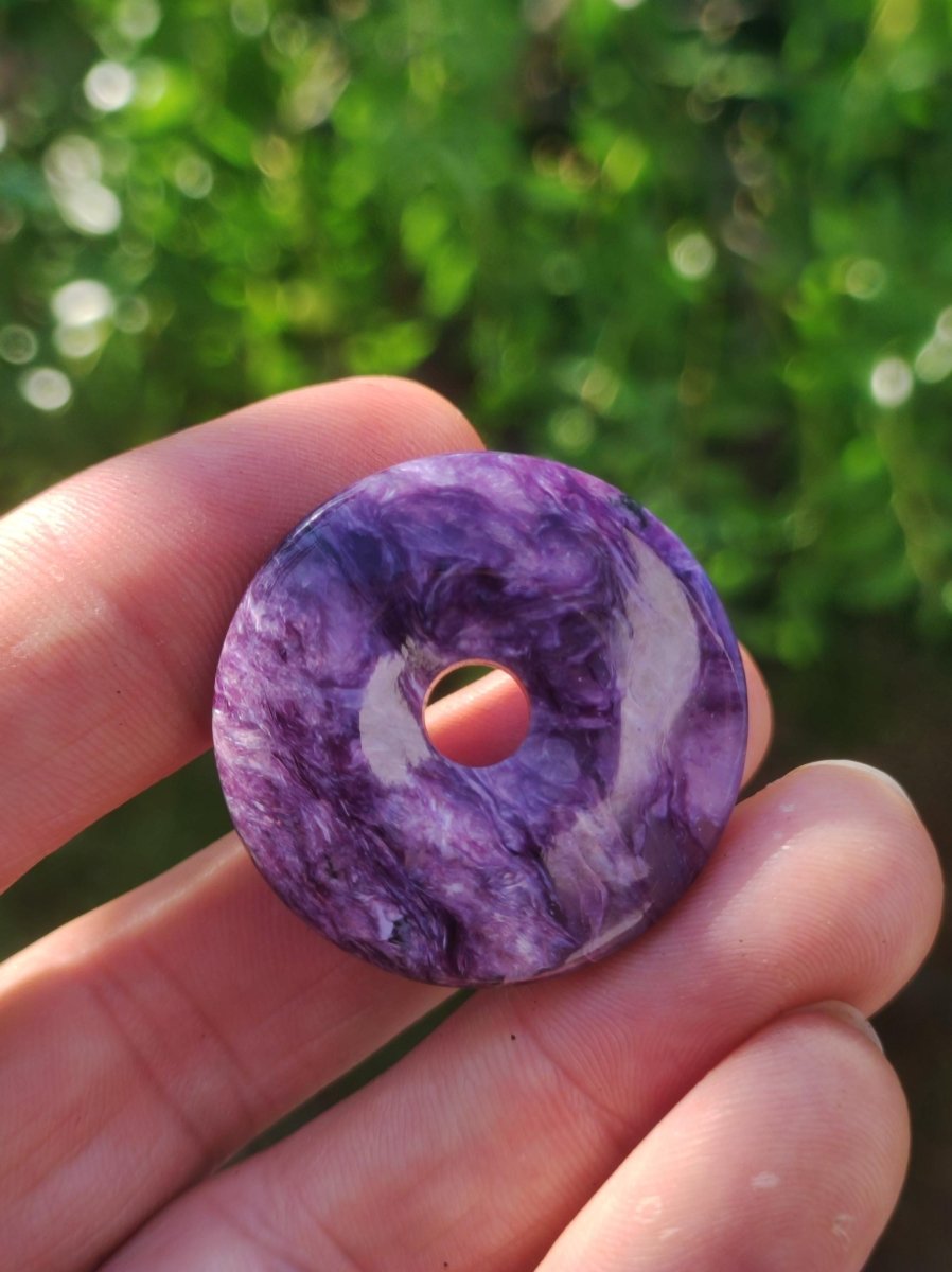 Charoit AAA Schutzdonut - Edelstein Donut Kette Rarität selten Schutzsymbol Heilstein Kristall HIPPIE Boho Ethno Mann Frau Geschenk Er Sie - Art of Nature Berlin