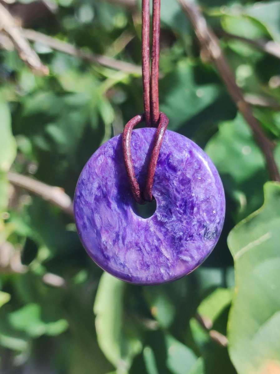 Charoit AAA Schutzdonut - Edelstein Donut Kette Rarität selten Schutzsymbol Heilstein Kristall HIPPIE Boho Ethno Mann Frau Geschenk Er Sie - Art of Nature Berlin