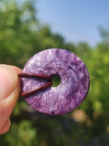 Charoit AAA Schutzdonut - Edelstein Donut Kette Rarität selten Schutzsymbol Heilstein Kristall HIPPIE Boho Ethno Mann Frau Geschenk Er Sie - Art of Nature Berlin