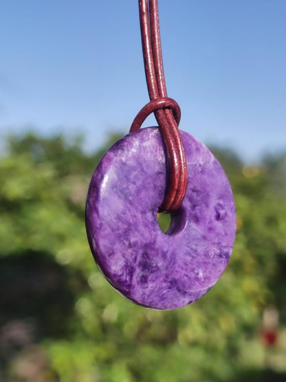 Charoit AAA Schutzdonut - Edelstein Donut Kette Rarität selten Schutzsymbol Heilstein Kristall HIPPIE Boho Ethno Mann Frau Geschenk Er Sie - Art of Nature Berlin