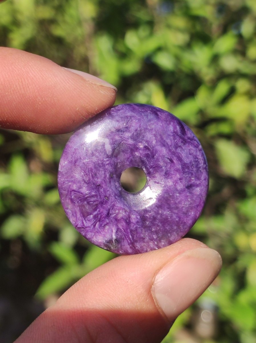 Charoit AAA Schutzdonut - Edelstein Donut Kette Rarität selten Schutzsymbol Heilstein Kristall HIPPIE Boho Ethno Mann Frau Geschenk Er Sie - Art of Nature Berlin