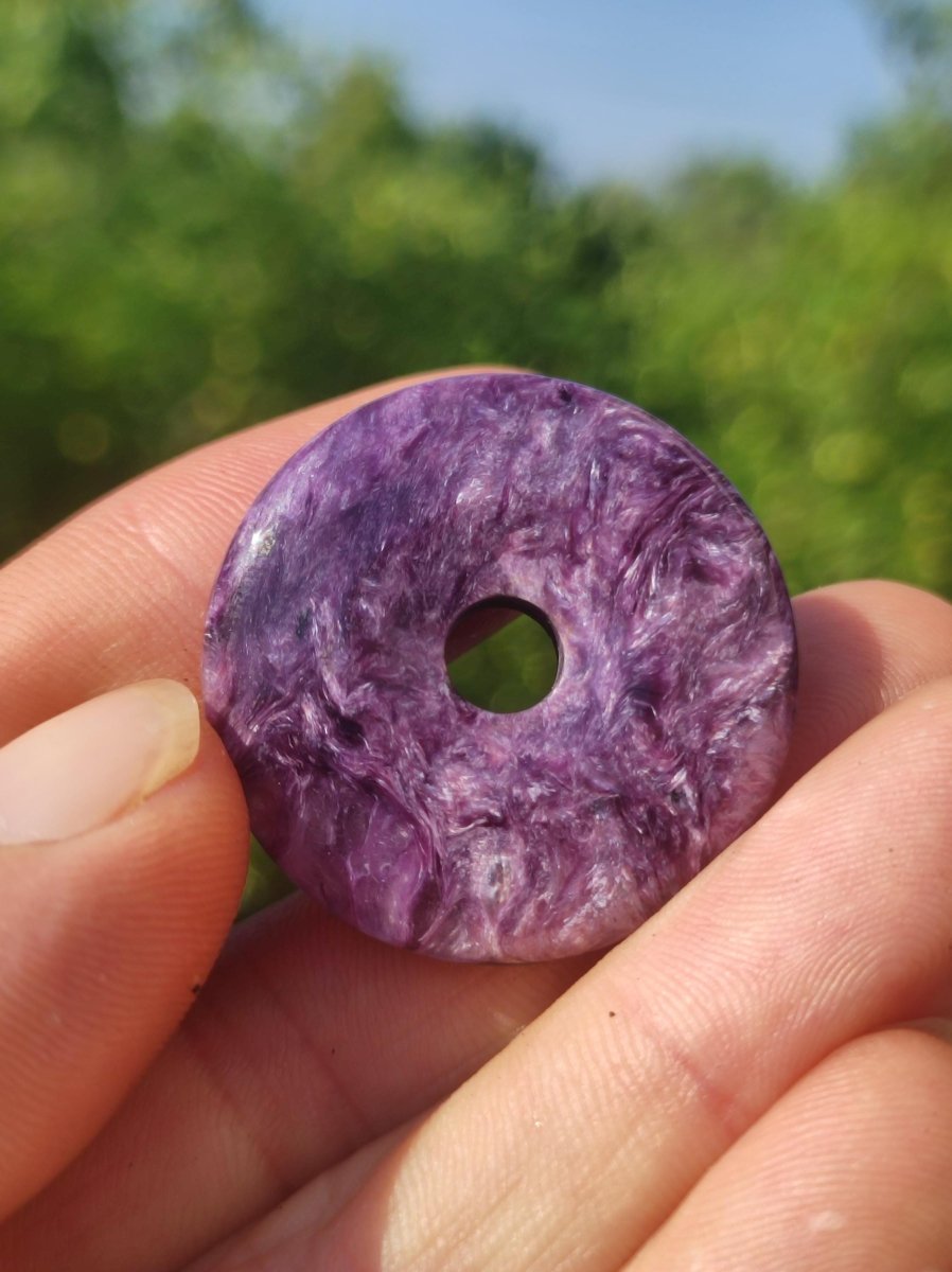 Charoit AAA Schutzdonut - Edelstein Donut Kette Rarität selten Schutzsymbol Heilstein Kristall HIPPIE Boho Ethno Mann Frau Geschenk Er Sie - Art of Nature Berlin