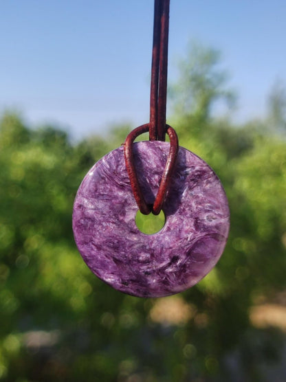 Charoit AAA Schutzdonut - Edelstein Donut Kette Rarität selten Schutzsymbol Heilstein Kristall HIPPIE Boho Ethno Mann Frau Geschenk Er Sie - Art of Nature Berlin